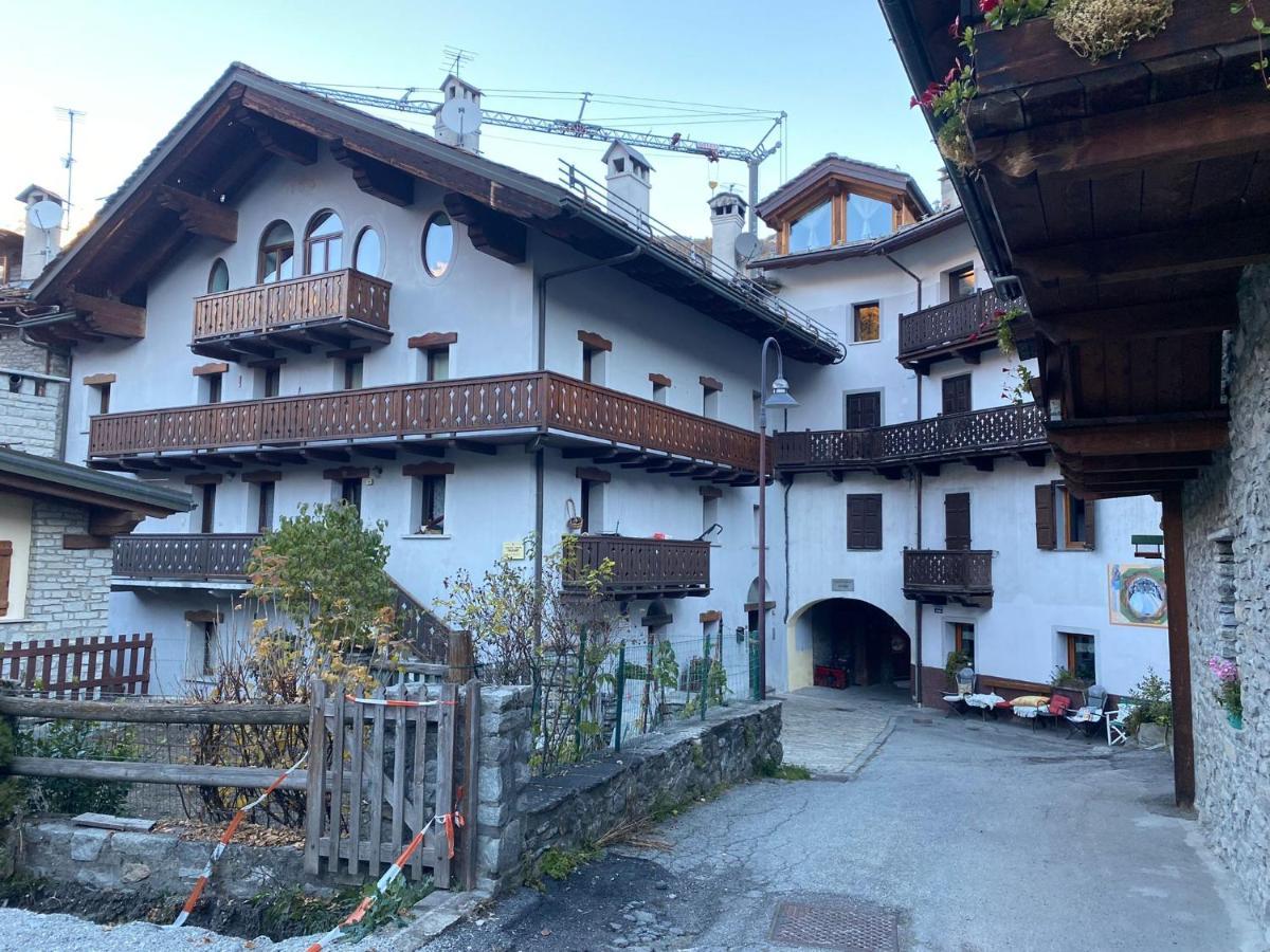 Appartement Caratteristico Quadrilocale In Zona Centrale à Courmayeur Extérieur photo