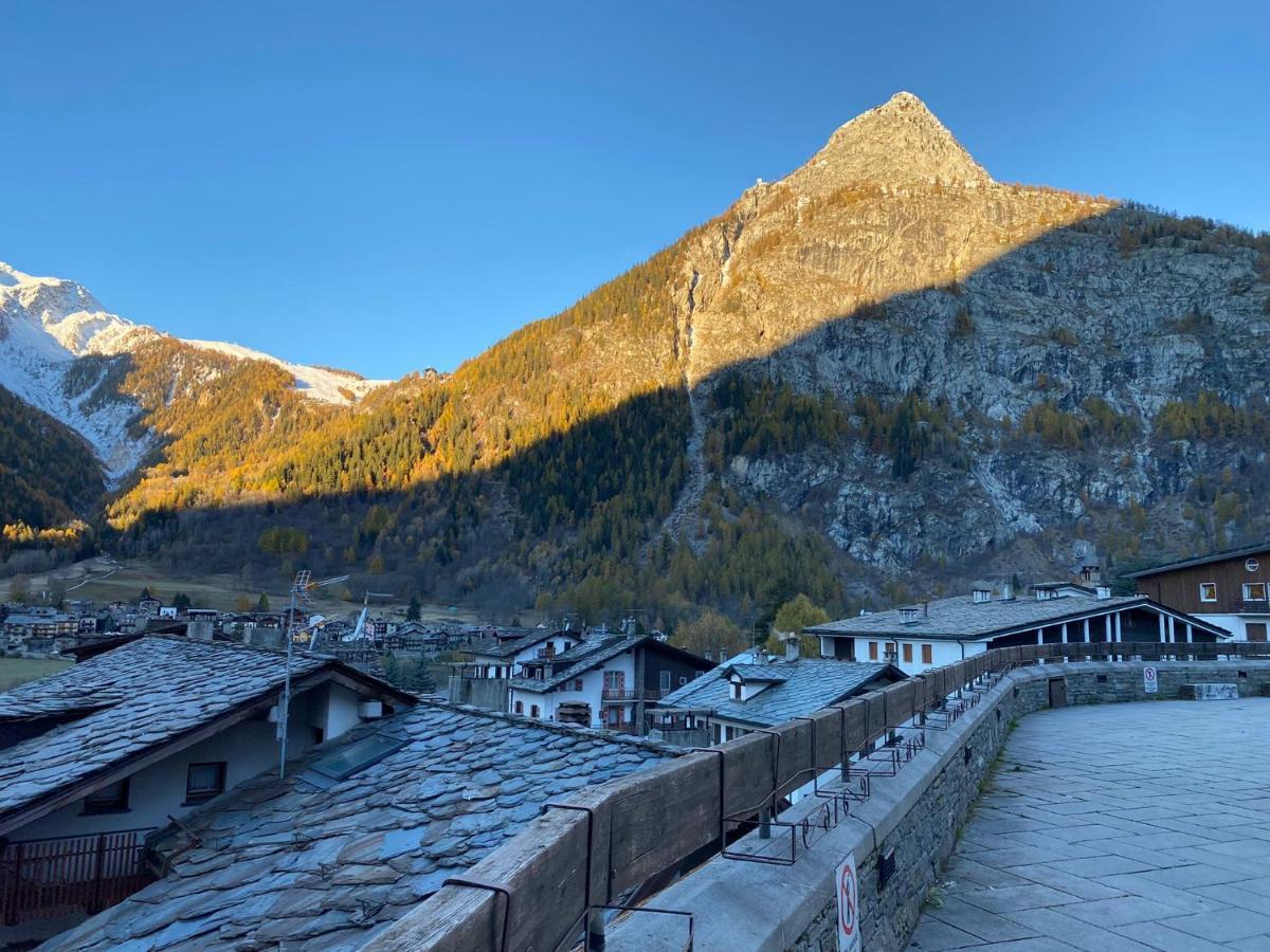 Appartement Caratteristico Quadrilocale In Zona Centrale à Courmayeur Extérieur photo