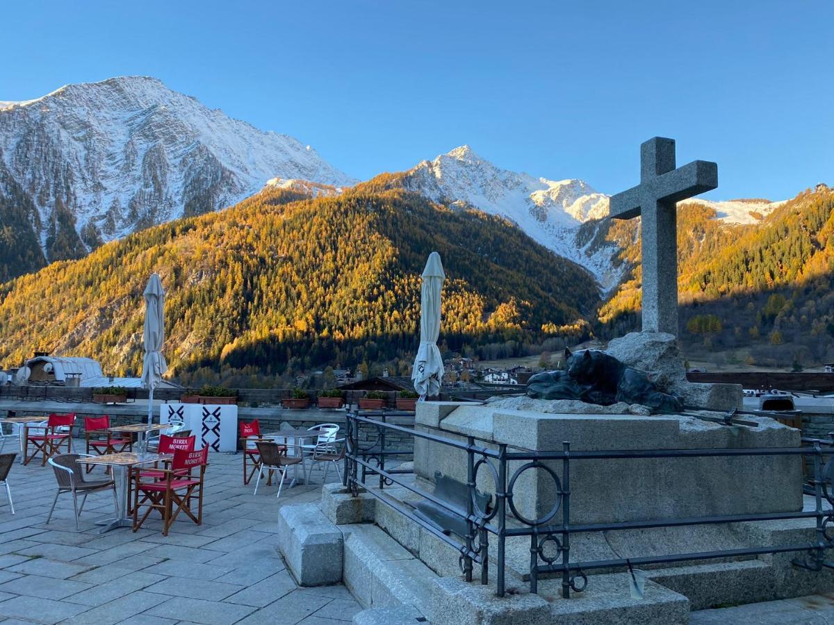 Appartement Caratteristico Quadrilocale In Zona Centrale à Courmayeur Extérieur photo